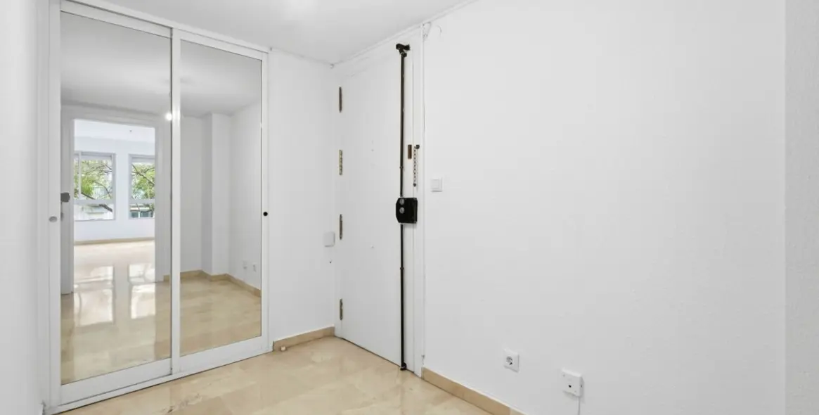 Venta de apartamento en planta media en Fuengirola 20