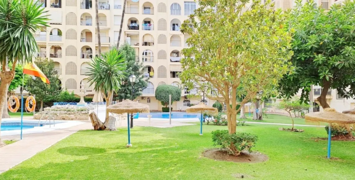 Venta de apartamento en planta media en Fuengirola 22