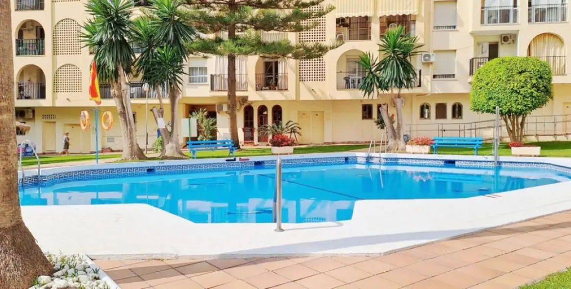 Venta de apartamento en planta media en Fuengirola 23
