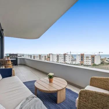 Sale of middle floor apartment in Fuengirola