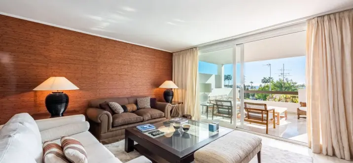 Venta de apartamento en planta media en Bel Air 0