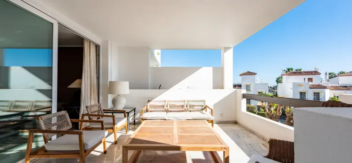 Venta de apartamento en planta media en Bel Air 1