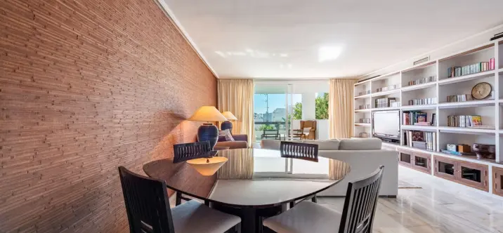 Venta de apartamento en planta media en Bel Air 4