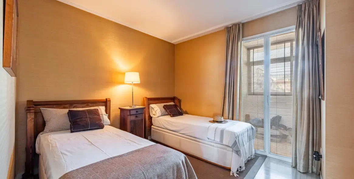 Продажа апартаментов на среднем этаже в Bel Air 11