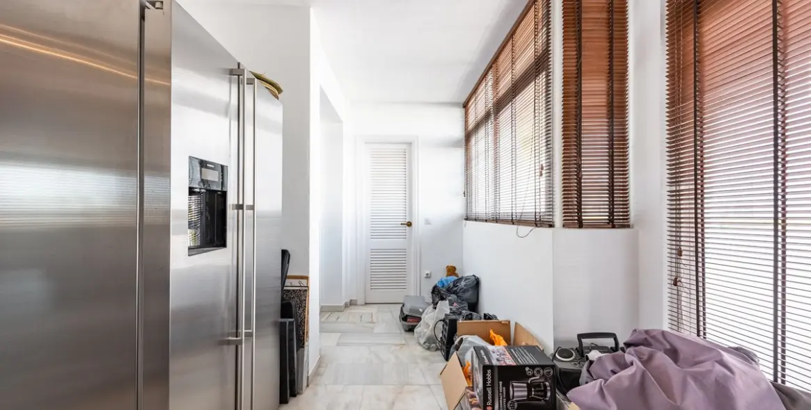 Продажа апартаментов на среднем этаже в Bel Air 17