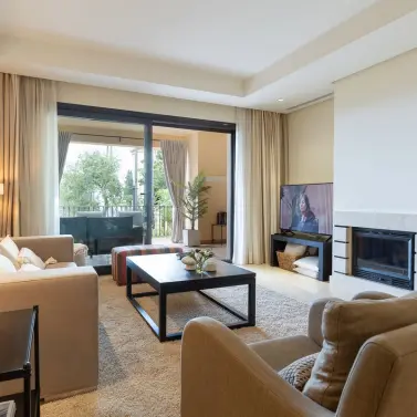 Venta de apartamento en planta baja en Benahavís