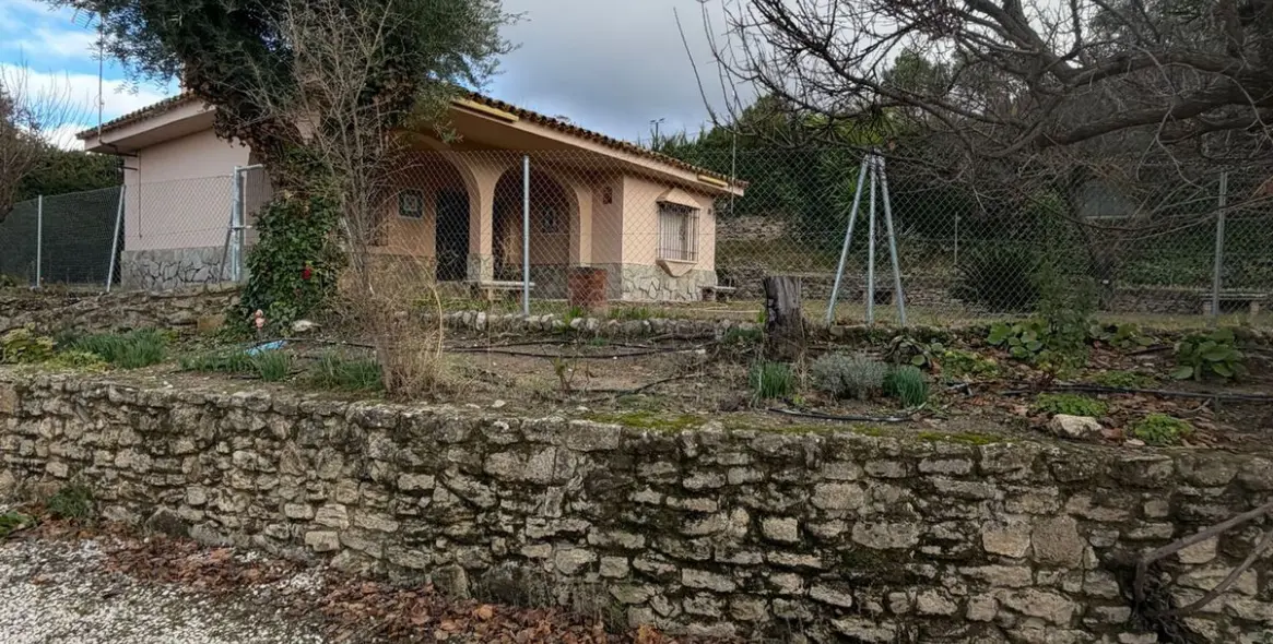 Sale of business in Ronda 33