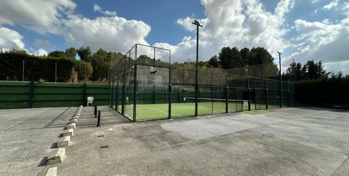 Sale of business in Ronda 37