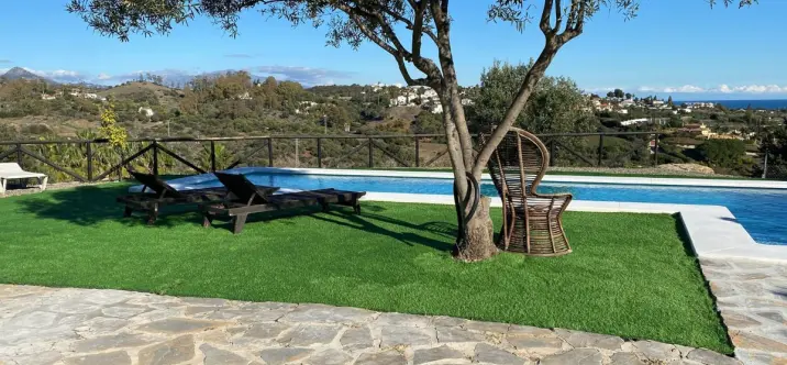 Продажа  отдельно стоящей виллы в Estepona 0