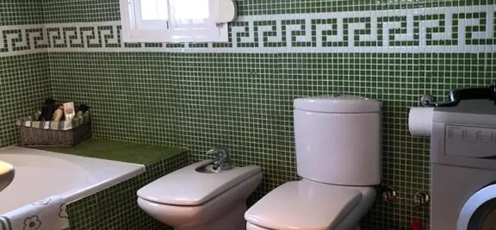 Продажа  отдельно стоящей виллы в Estepona 2