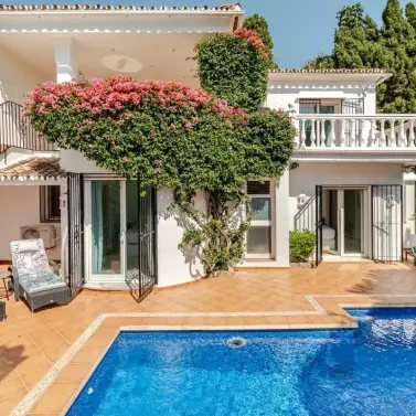 Sale of detached villa in Nagüeles