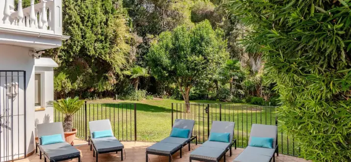 Sale of detached villa in Nagüeles 2