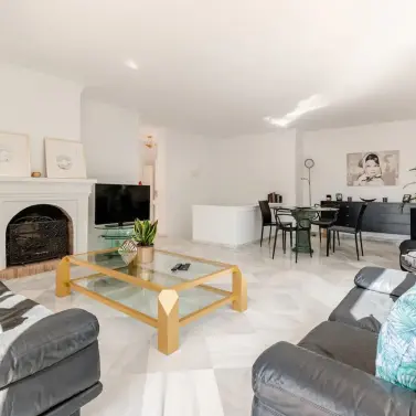 Sale of detached villa in Nagüeles