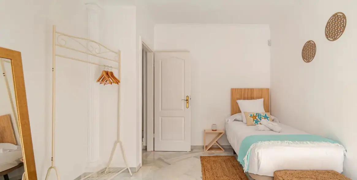 Продажа  отдельно стоящей виллы в Nagüeles 21