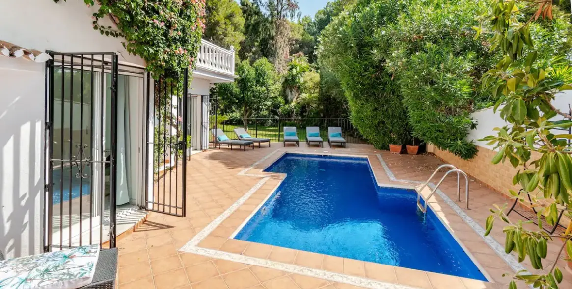 Продажа  отдельно стоящей виллы в Nagüeles 29