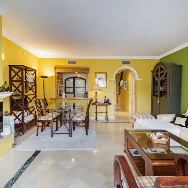 Long-term rent of townhouse in Los Arqueros