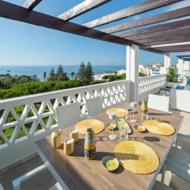 Alquiler a largo plazo de ático dúplex en Puerto Banús