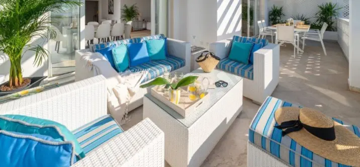 Alquiler a largo plazo de ático dúplex en Puerto Banús 3