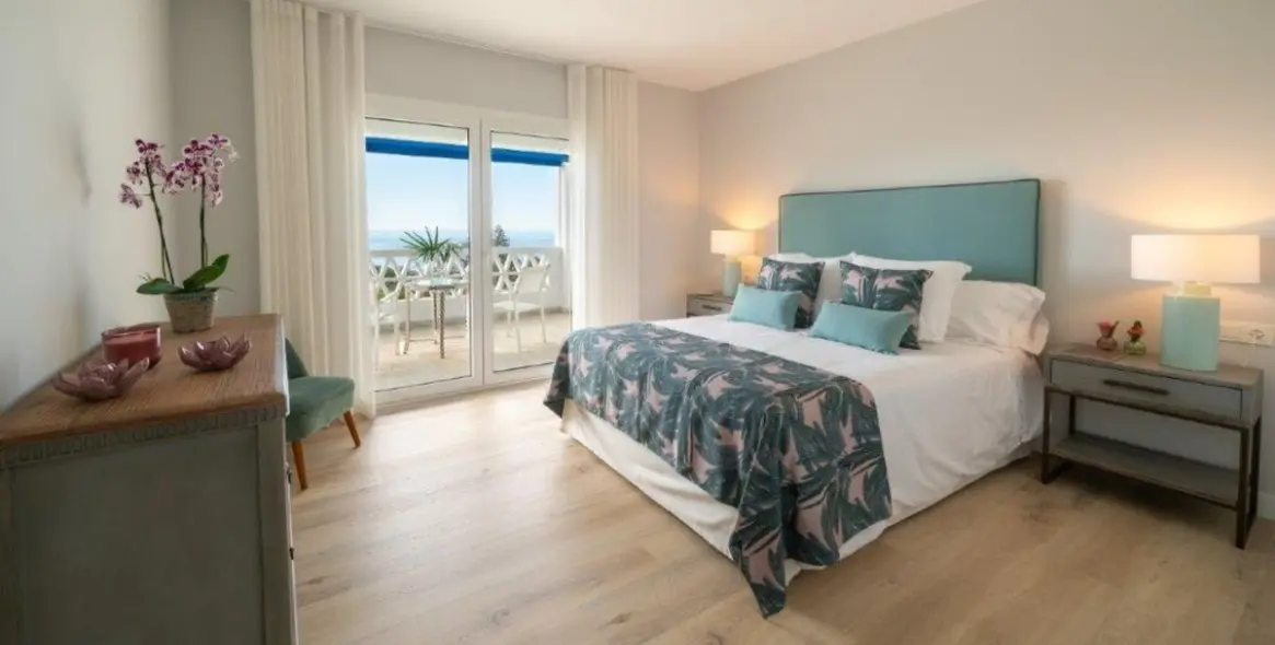 Long-term rent of penthouse duplex in Puerto Banús 26