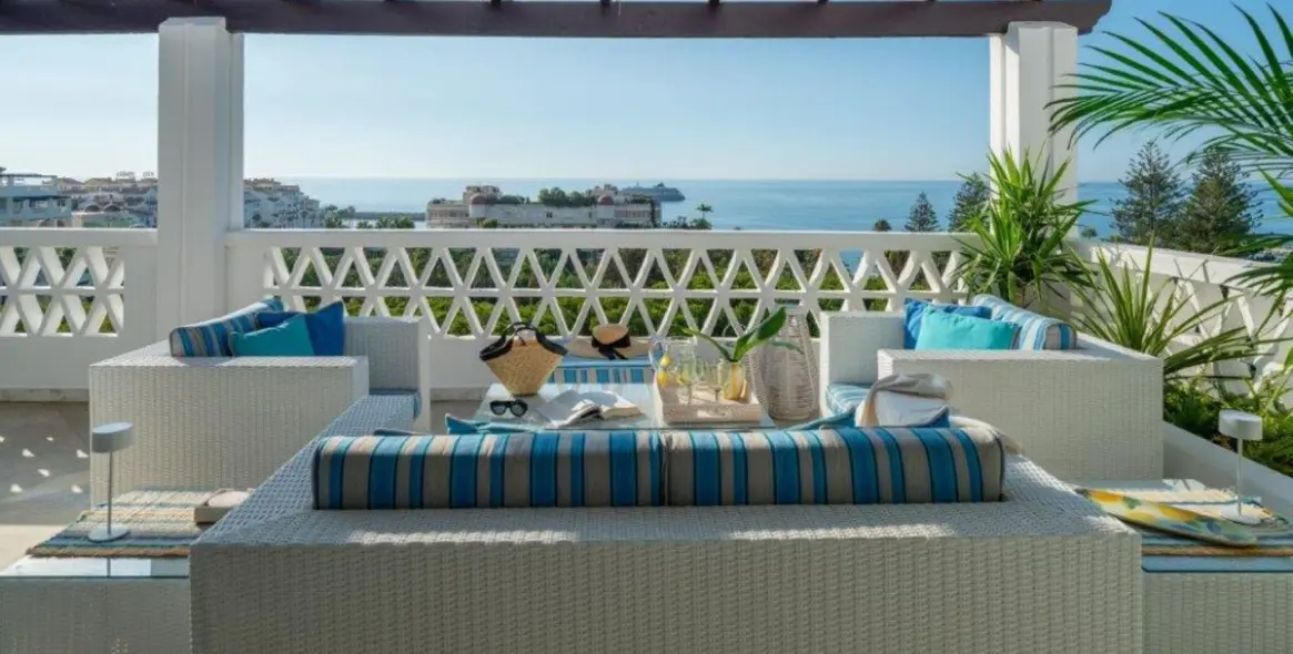 Long-term rent of penthouse duplex in Puerto Banús 36