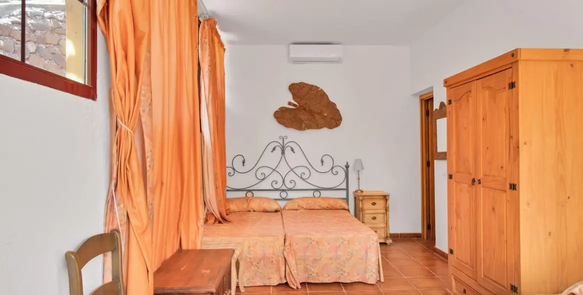 Venta de finca - cortijo en Ojén 36