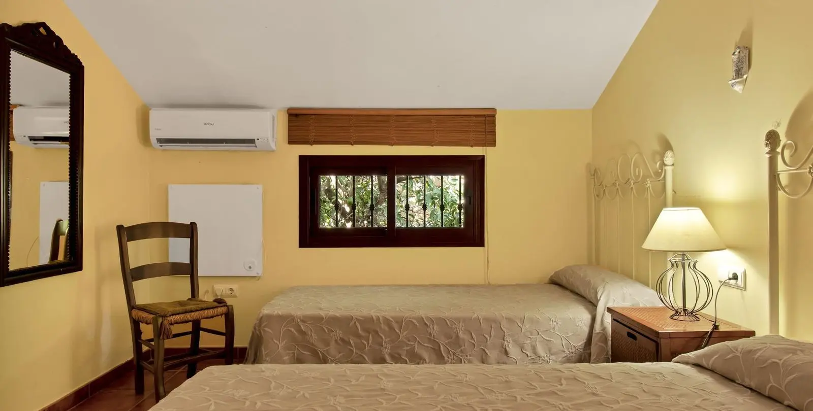 Venta de finca - cortijo en Ojen pueblo 42