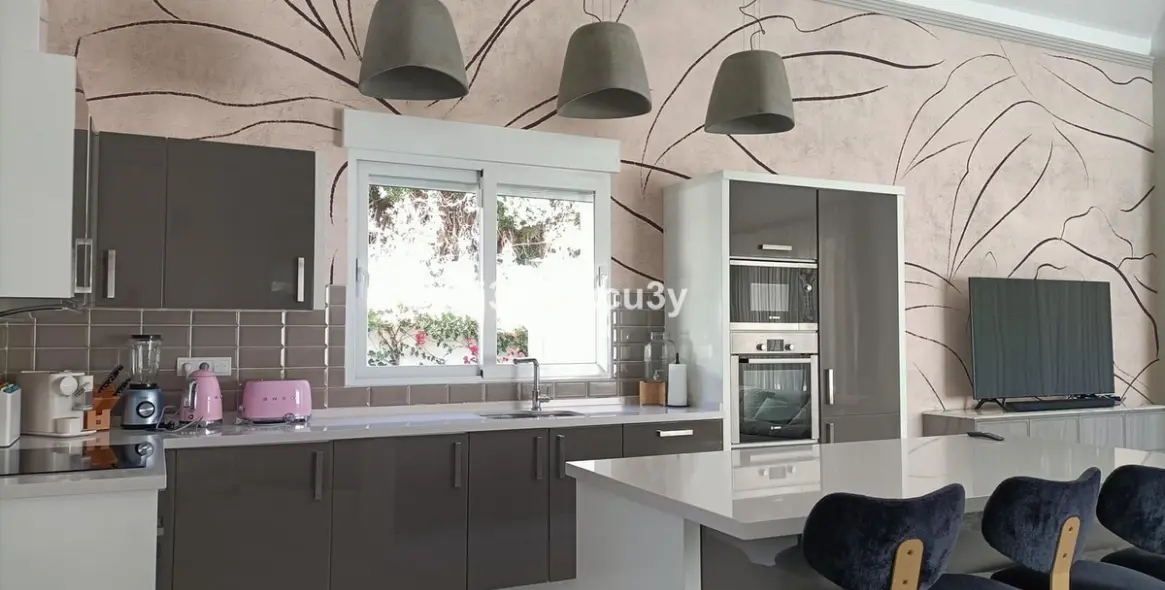 Краткосрочная аренда  отдельно стоящей виллы в San Pedro de Alcántara 10