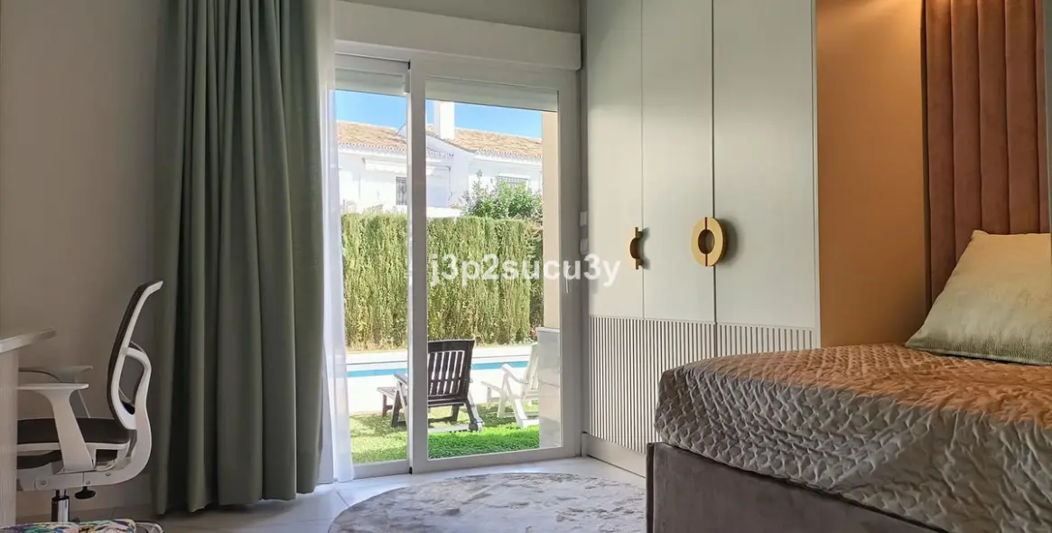 Краткосрочная аренда  отдельно стоящей виллы в San Pedro de Alcántara 19