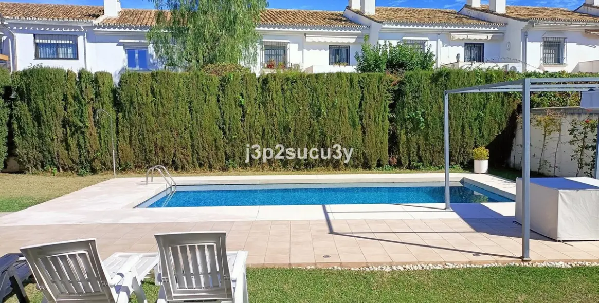 Short-term rent of detached villa in Cortijo Blanco 24
