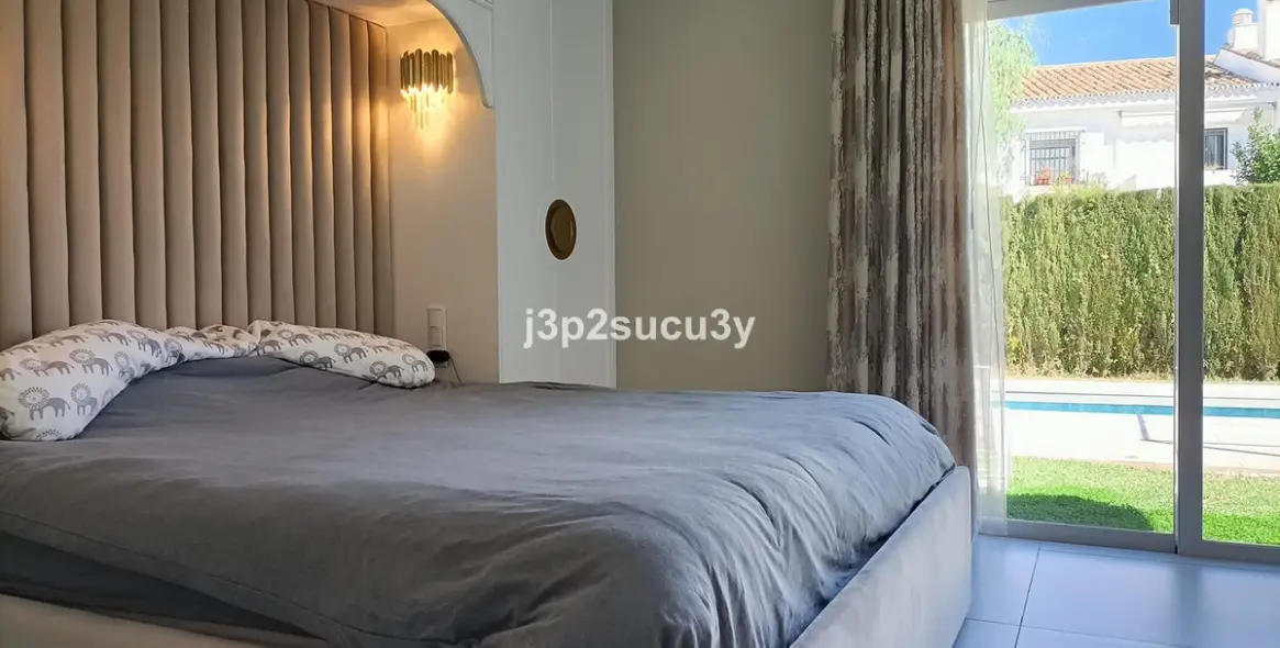 Short-term rent of detached villa in Cortijo Blanco 26