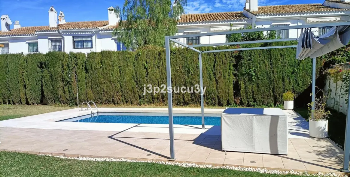 Short-term rent of detached villa in Cortijo Blanco 33