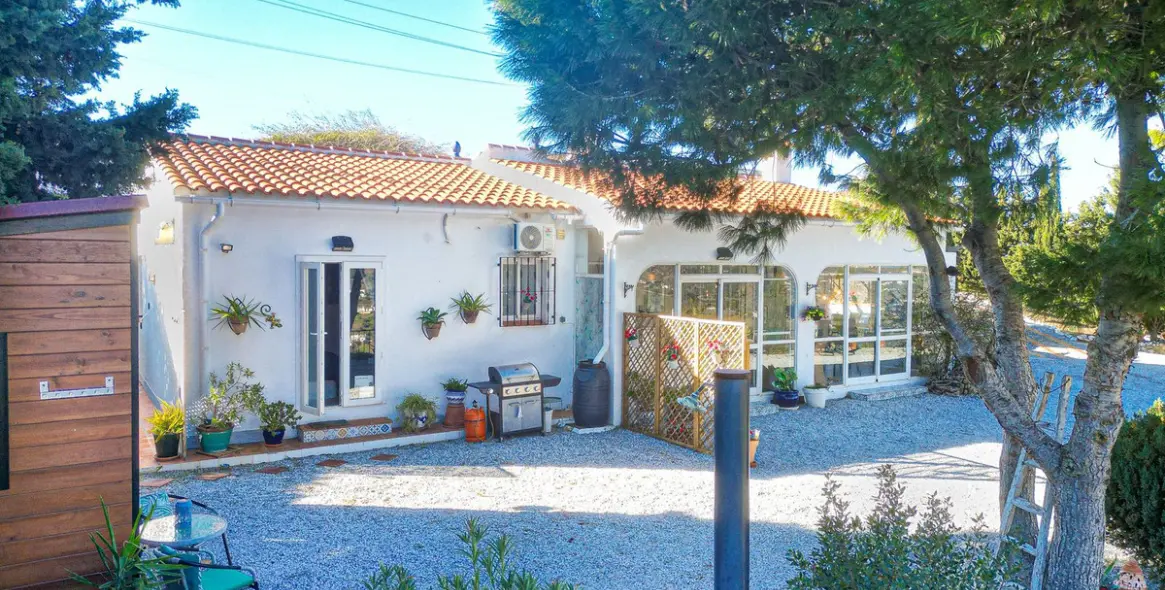 Продажа  отдельно стоящей виллы в Cómpeta 2