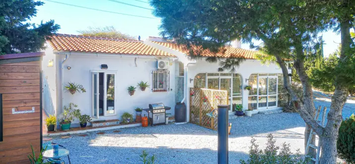 Продажа  отдельно стоящей виллы в Cómpeta 1