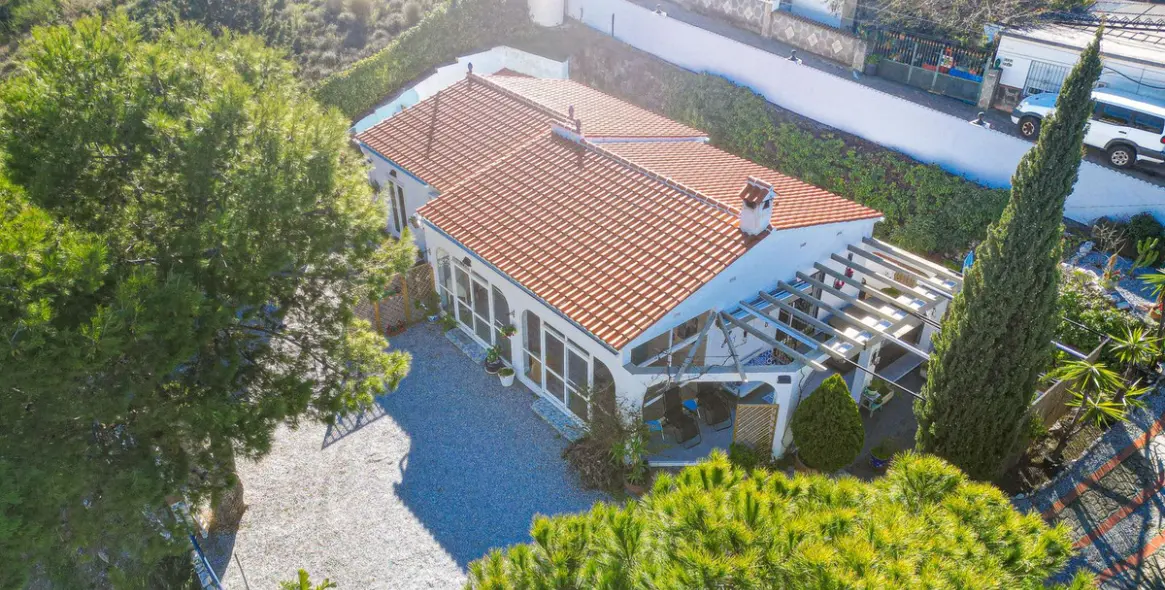 Продажа  отдельно стоящей виллы в Cómpeta 3