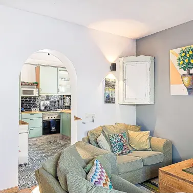 Продажа  отдельно стоящей виллы в Cómpeta