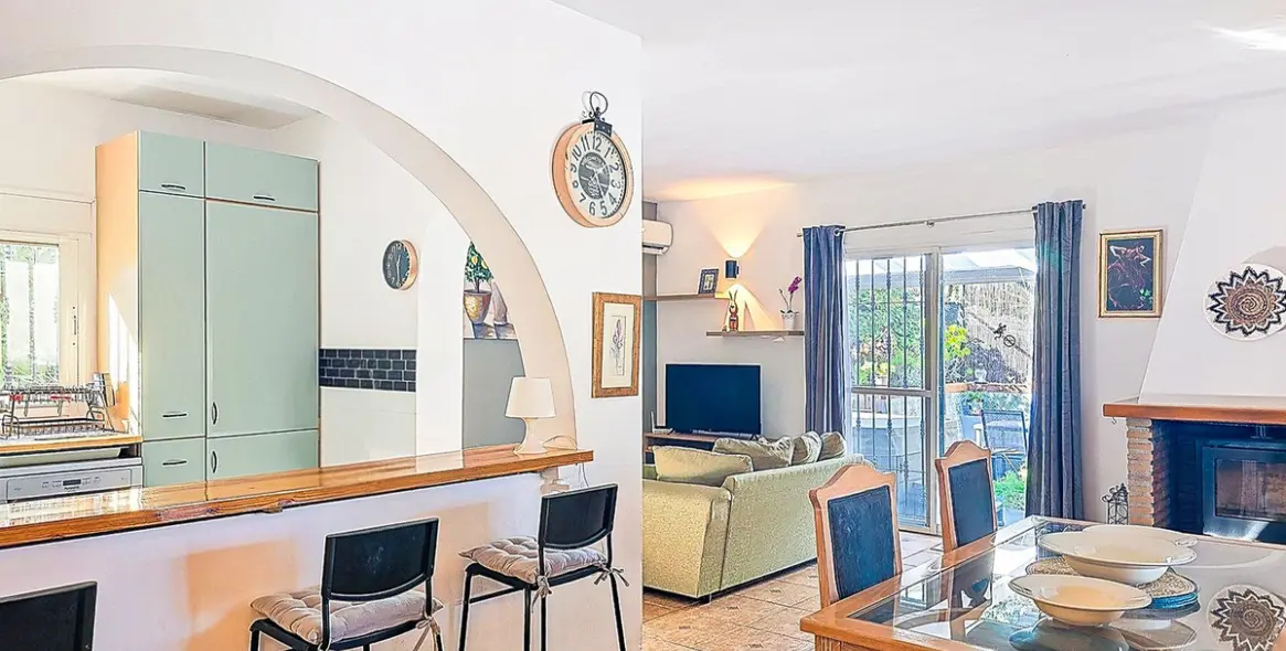 Продажа  отдельно стоящей виллы в Cómpeta 14