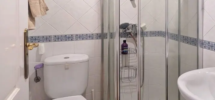 Sale of middle floor apartment in Torrequebrada 1