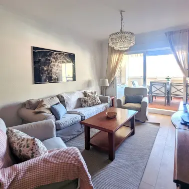 Sale of middle floor apartment in Torrequebrada