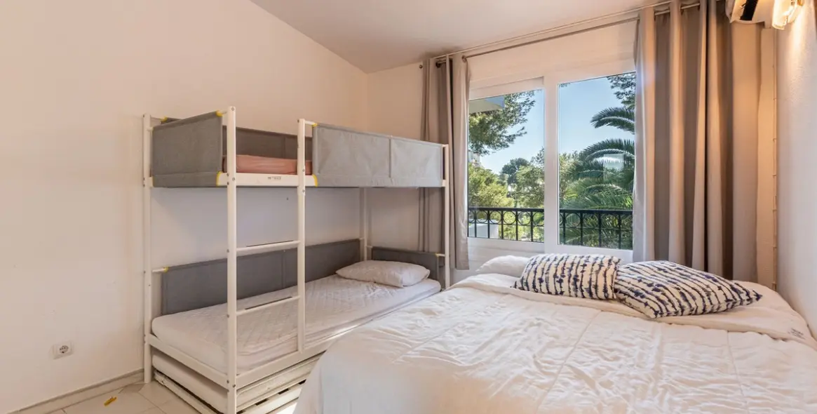 Sale of penthouse in Miraflores 11