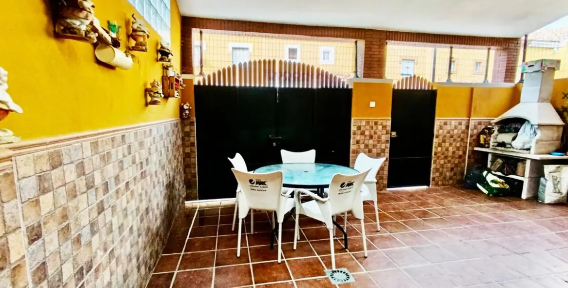 Продажа таунхауса в Alhaurín de la Torre 2