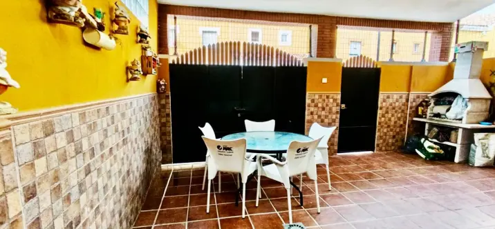 Продажа таунхауса в Alhaurín de la Torre 1