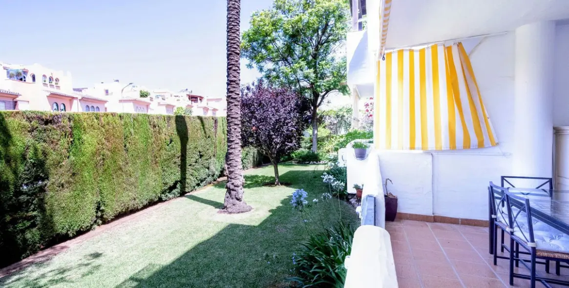 Sale of ground floor apartment in Marbella 16
