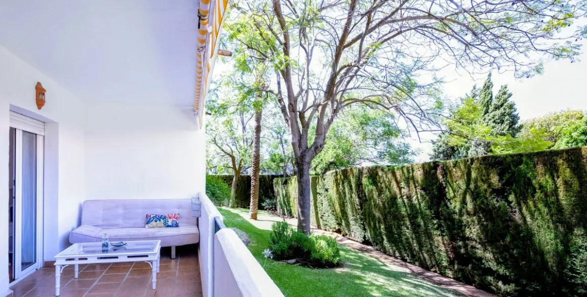 Sale of ground floor apartment in Marbella 18