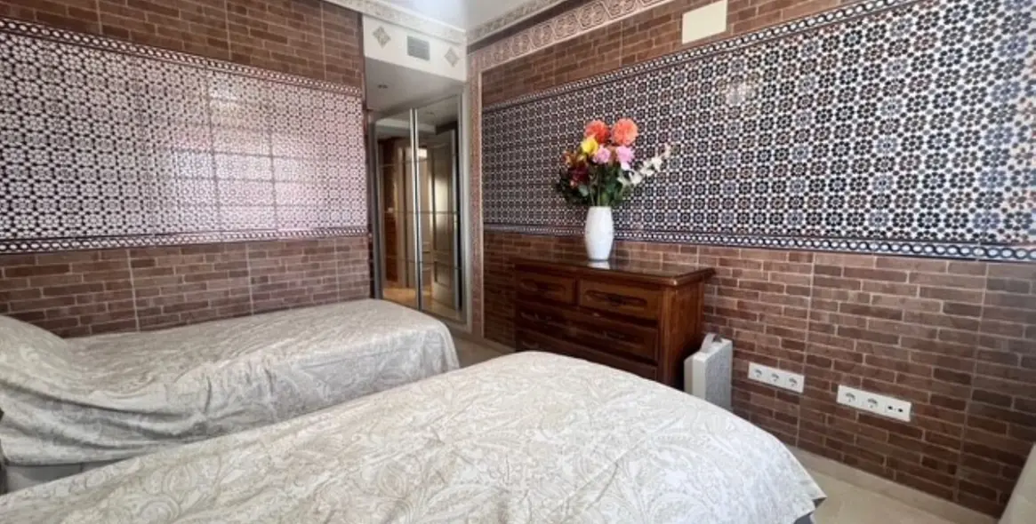 Sale of penthouse in San Pedro de Alcántara 23