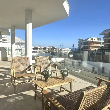 Sale of middle floor apartment in Fuengirola