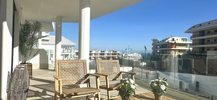 Sale of middle floor apartment in Fuengirola 3