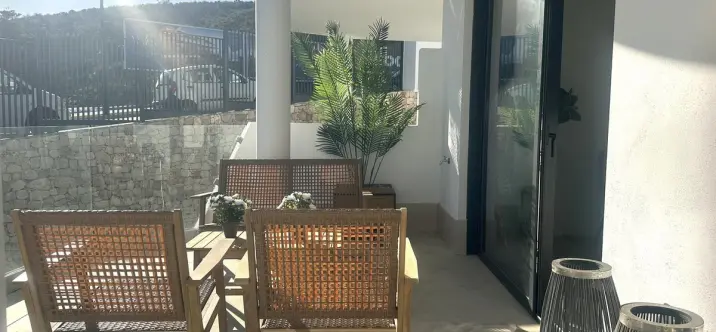 Sale of middle floor apartment in Fuengirola 4