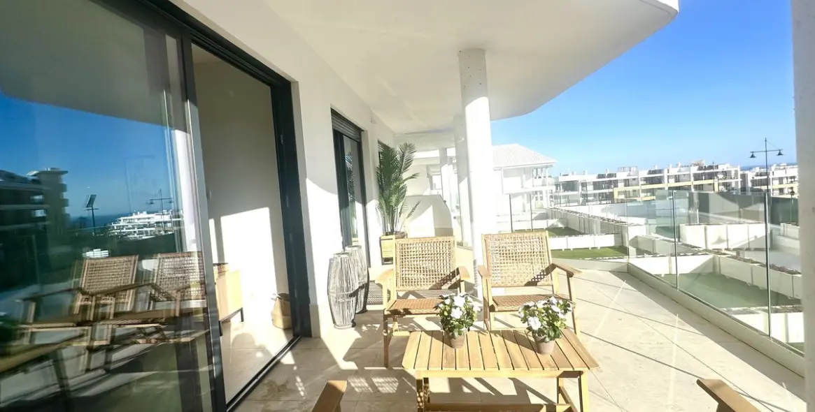 Sale of middle floor apartment in Fuengirola 7