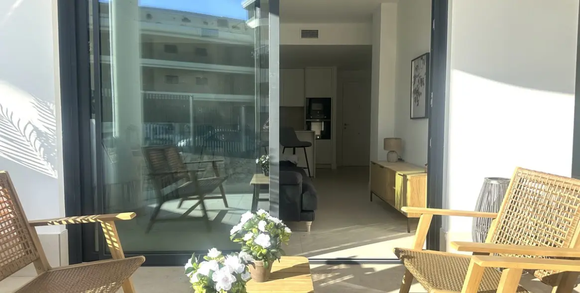 Sale of middle floor apartment in Fuengirola 9