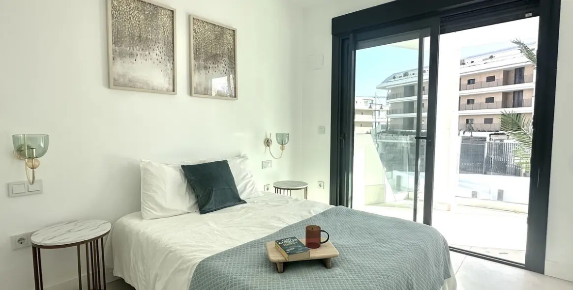 Sale of middle floor apartment in Fuengirola 31